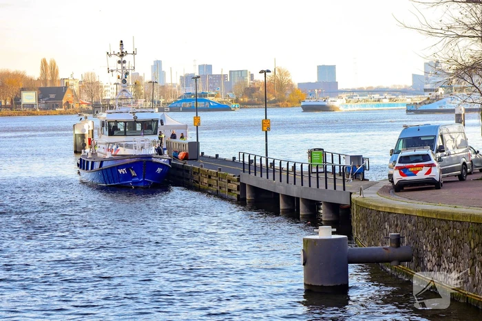Overleden persoon in water aangetroffen