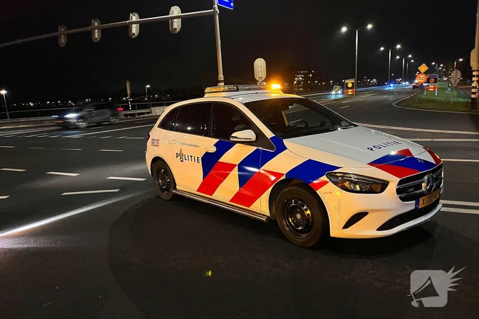 Kerende auto geramd, uitval verkeerslichten tot gevolg