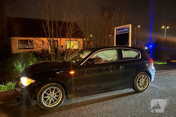 Kerende auto geramd, uitval verkeerslichten tot gevolg
