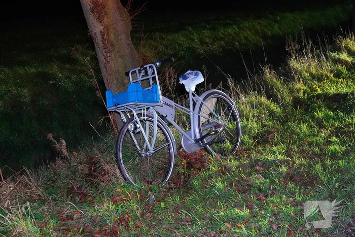 Fietser en automobilist komen met elkaar in botsing
