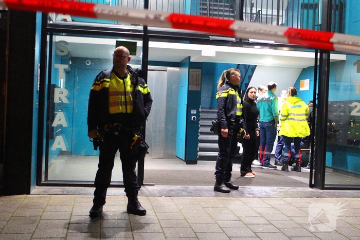 Uitslaande brand verwoest flatwoning