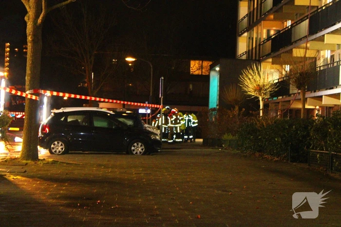 Uitslaande brand verwoest flatwoning