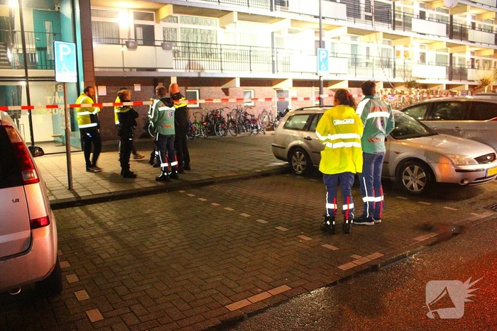 Uitslaande brand verwoest flatwoning