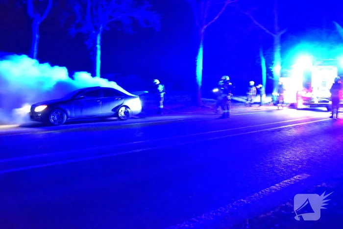 Auto volledig verwoest door brand