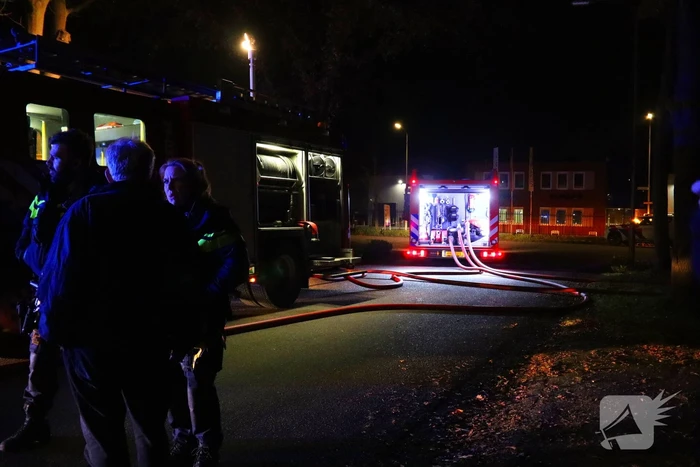 Vijf vrachtwagen total-loss verklaard door brand