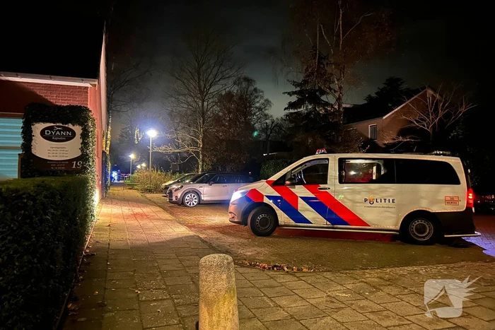 Persoon neergestoken op straat