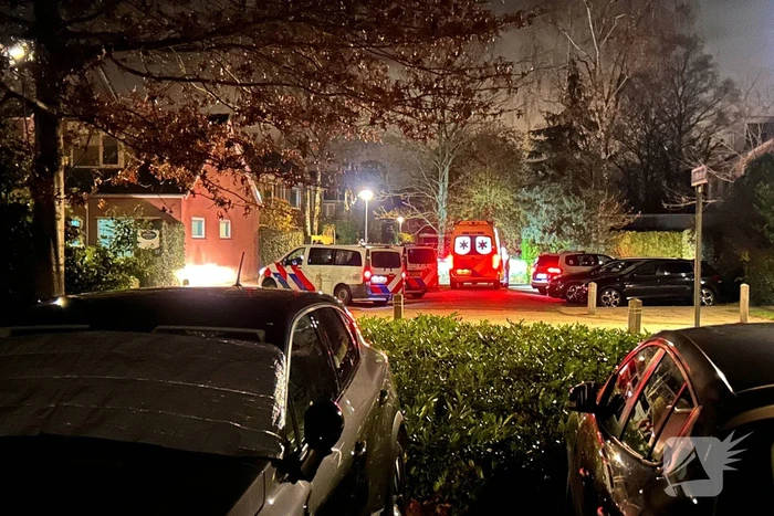 Persoon neergestoken op straat