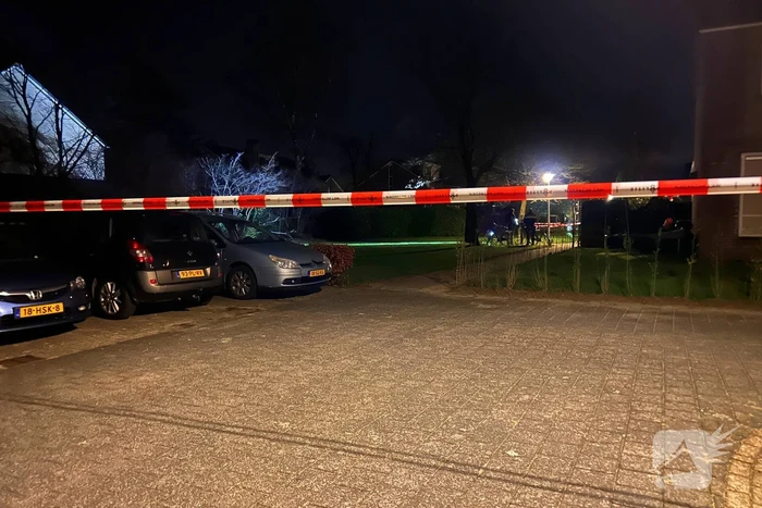Persoon neergestoken op straat