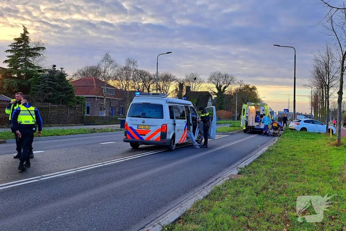Voetganger zwaargewond bij aanrijding met personenauto