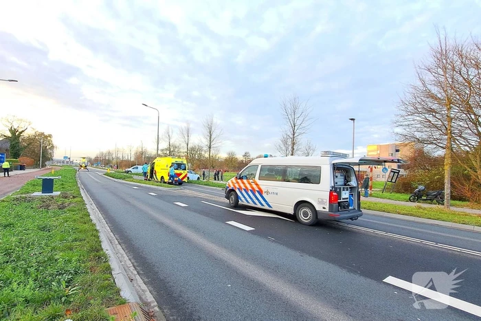 Voetganger zwaargewond bij aanrijding met personenauto
