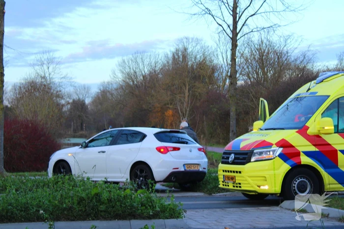Voetganger zwaargewond bij aanrijding met personenauto