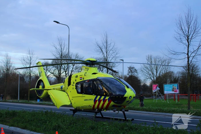 Voetganger zwaargewond bij aanrijding met personenauto