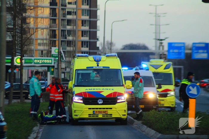 Voetganger zwaargewond bij aanrijding met personenauto