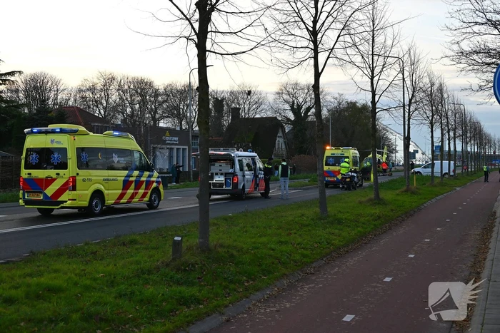 Voetganger zwaargewond bij aanrijding met personenauto