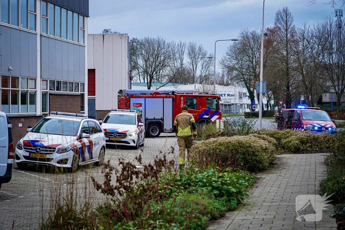 Brandweer doet onderzoek naar vreemde lucht