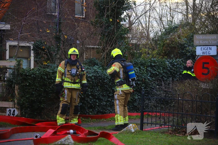 Gasflessen ontploft bij brand op tuindersvereniging