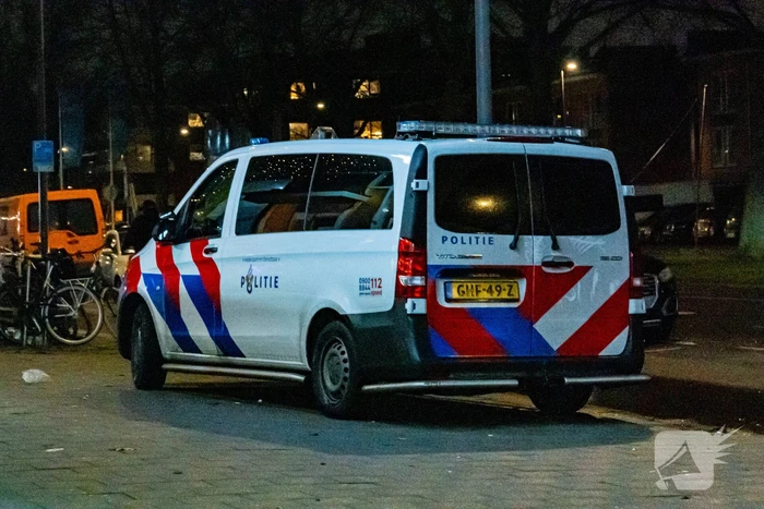 Persoon overvalt winkel en vlucht