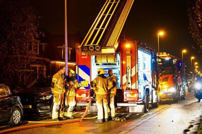 Brandweer druk met brand in woning