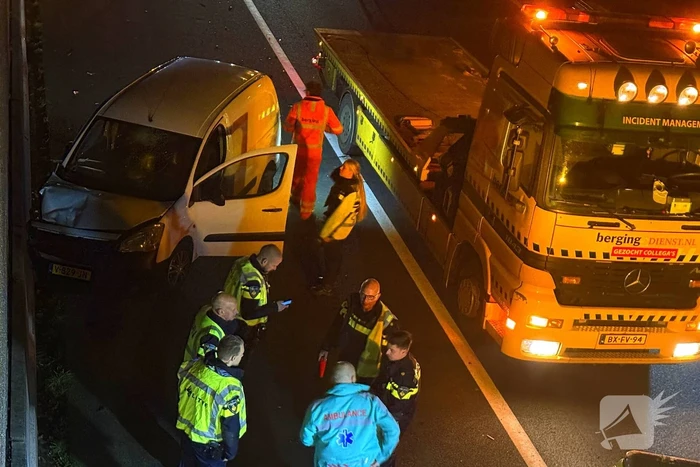Persoon gewond bij eenzijdig ongeval op snelweg