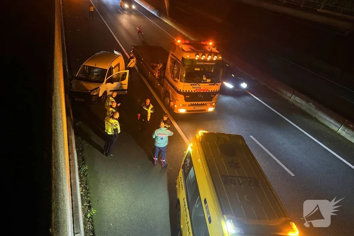 Persoon gewond bij eenzijdig ongeval op snelweg