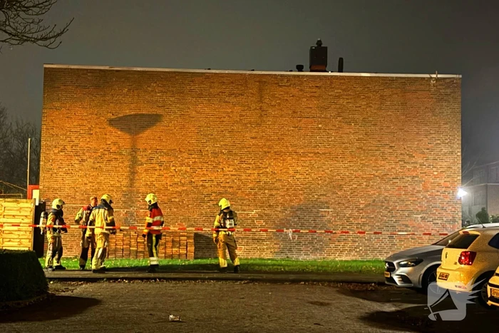 Voorgevel woning verwoest door explosie