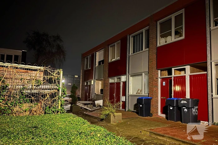 Voorgevel woning verwoest door explosie