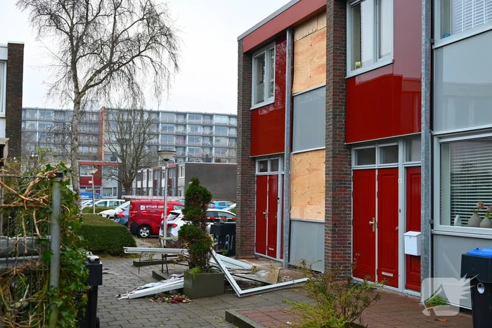 Woning dichtgetimmerd na nachtelijk explosie