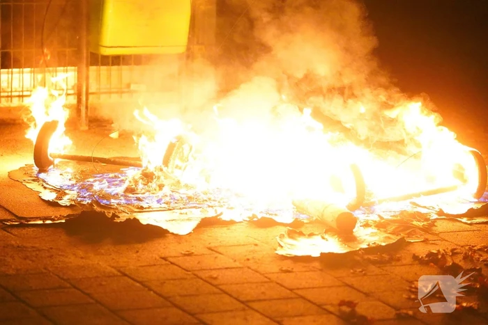 Meerdere containers in brand gestoken