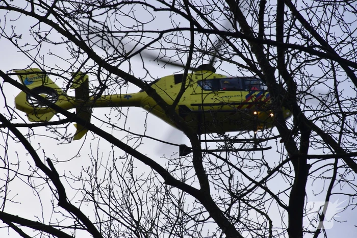 Motorrijder zwaargewond bij botsing met auto
