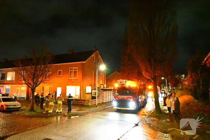 Brandweer met spoed naar woning wegens brandmelding