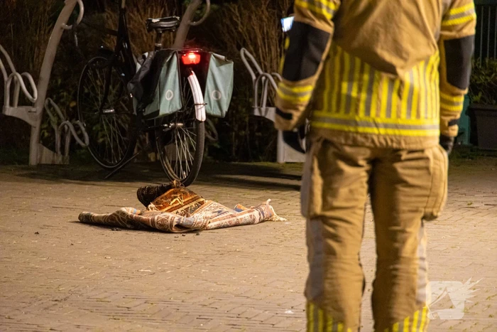 Brandend kleed zorgt voor rookontwikkeling in appartement