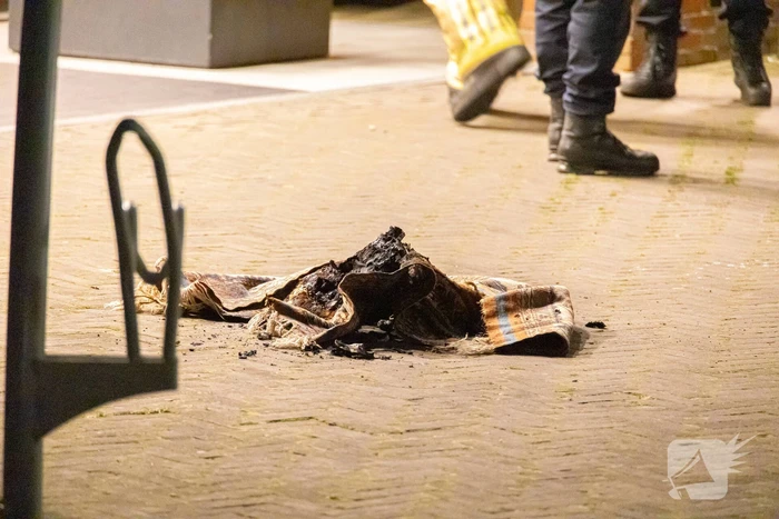 Brandend kleed zorgt voor rookontwikkeling in appartement