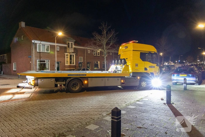 Motorrijder vlucht na aanrijdingen tijdens achtervolging