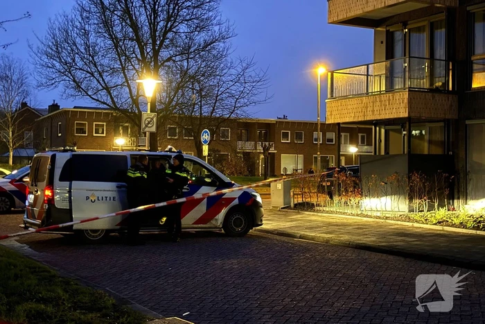Gevel appartementencomplex beschadigd door explosie