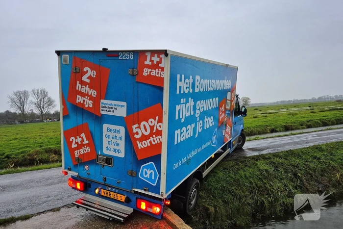 Boodschappenbezorger bijna te water