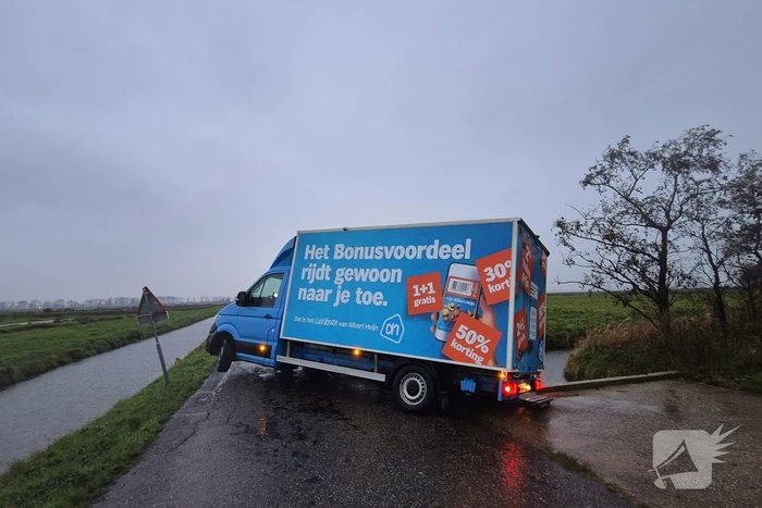 Boodschappenbezorger bijna te water