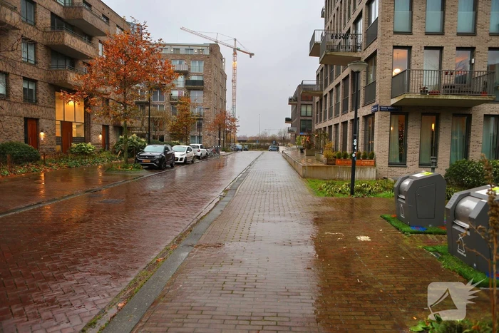 Explosie bij voordeur van woning