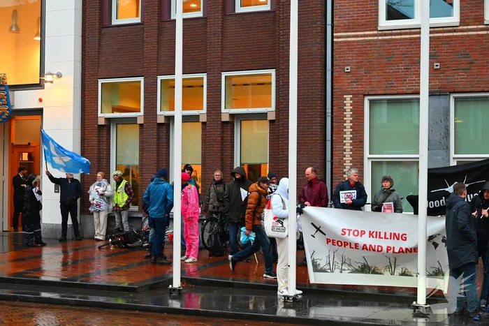 Demonstratie voor het provinciehuis