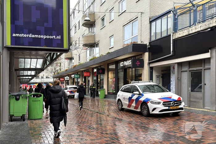 Politie onderzoekt overval op juwelier