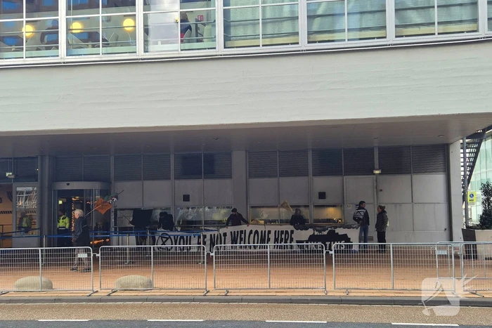 Demonstratie bij Holland America Cruise Terminal