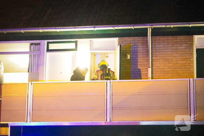 Brandweer controleert woningen na melding gaslucht