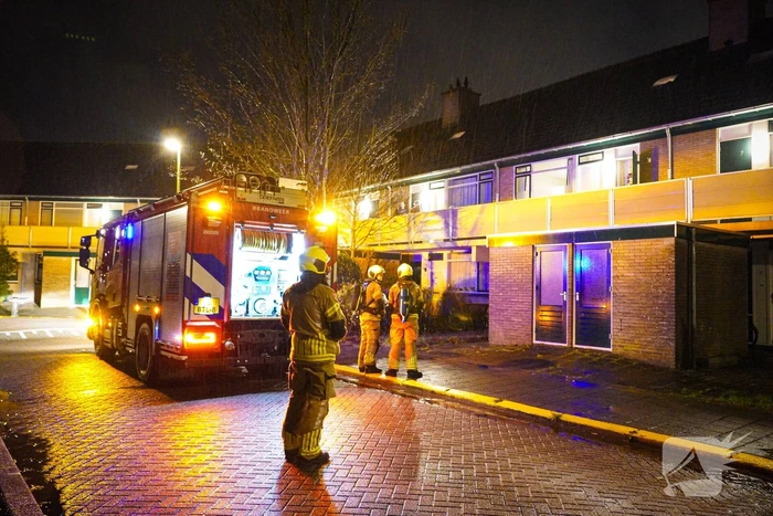 Brandweer controleert woningen na melding gaslucht