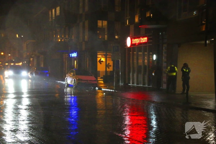 Aanhouding na dreiging richting agenten, diverse wapens aangetroffen