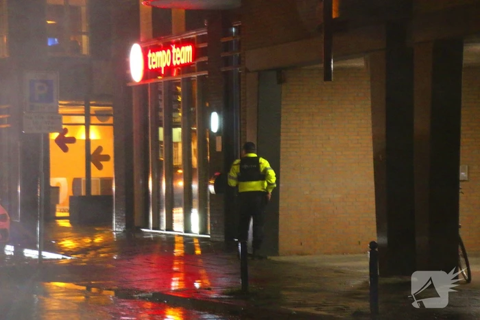 Aanhouding na dreiging richting agenten, diverse wapens aangetroffen