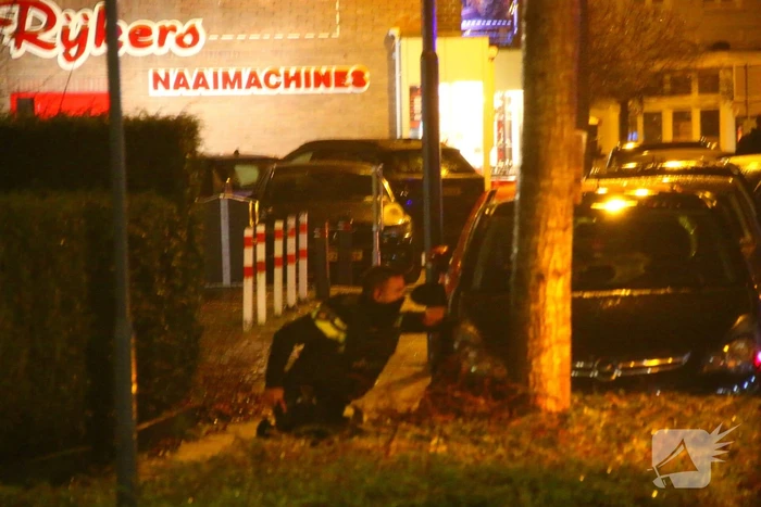 Aanhouding na dreiging richting agenten, diverse wapens aangetroffen