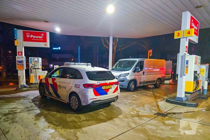 Ruim honderd lachgasflessen aangetroffen bij controle bestelbus
