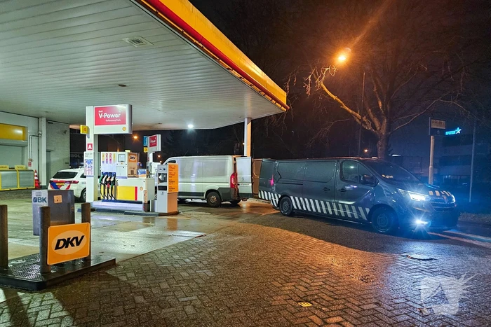 Ruim honderd lachgasflessen aangetroffen bij controle bestelbus