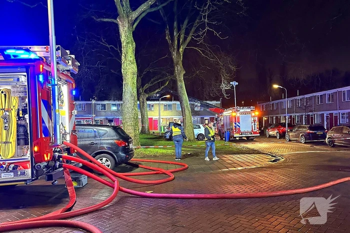 Persoon naar ziekenhuis door woningbrand