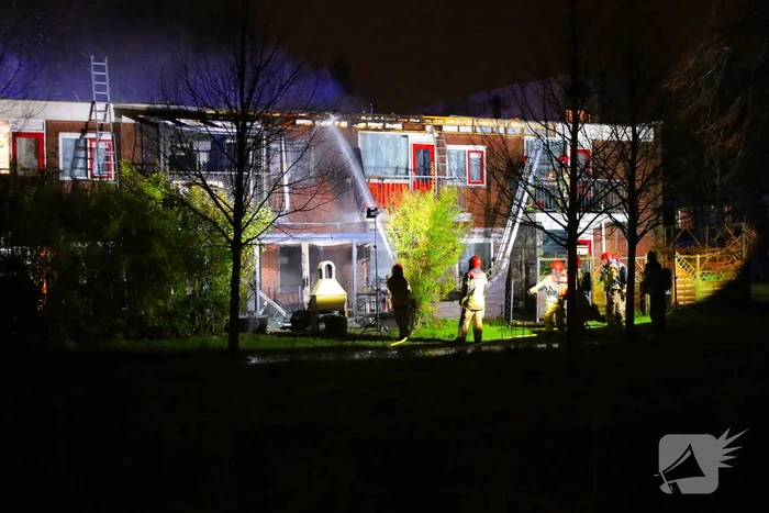 Persoon naar ziekenhuis door woningbrand