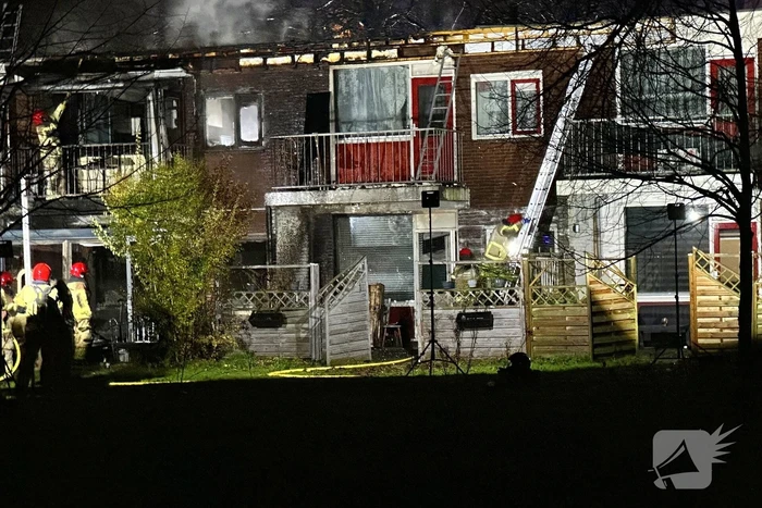 Persoon naar ziekenhuis door woningbrand